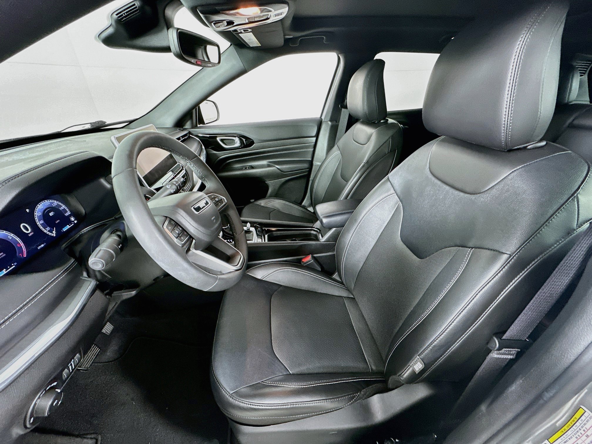 Used 2023 Jeep Compass High Altitude AWD/4WD image 22
