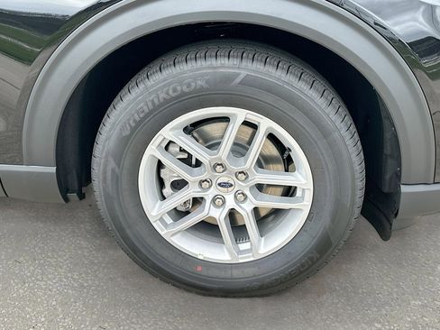 New 2026 Ford Explorer Active RWD image 19