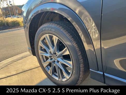 New 2025 MAZDA CX-5 AWD 2.5 S w/ Premium Plus Pkg image 4