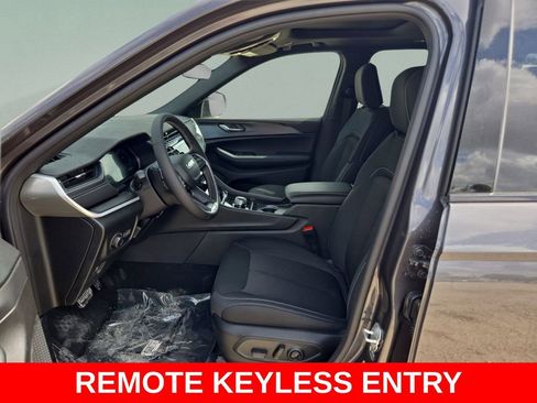 New 2025 Jeep Grand Cherokee Laredo X w/ Luxury Tech Group I image 10