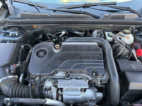 Used 2021 Chevrolet Malibu LT image 24