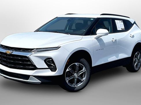 Used 2024 Chevrolet Blazer LT w/ Convenience Package FWD image 12
