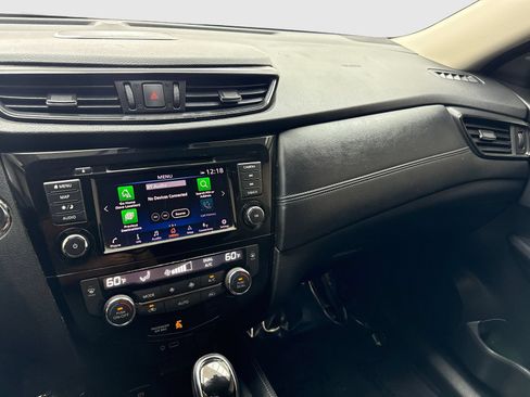 Used 2019 Nissan Rogue SL FWD image 23