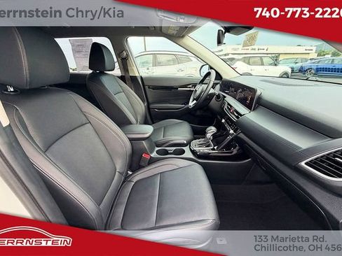 Used 2024 Kia Seltos EX FWD image 26