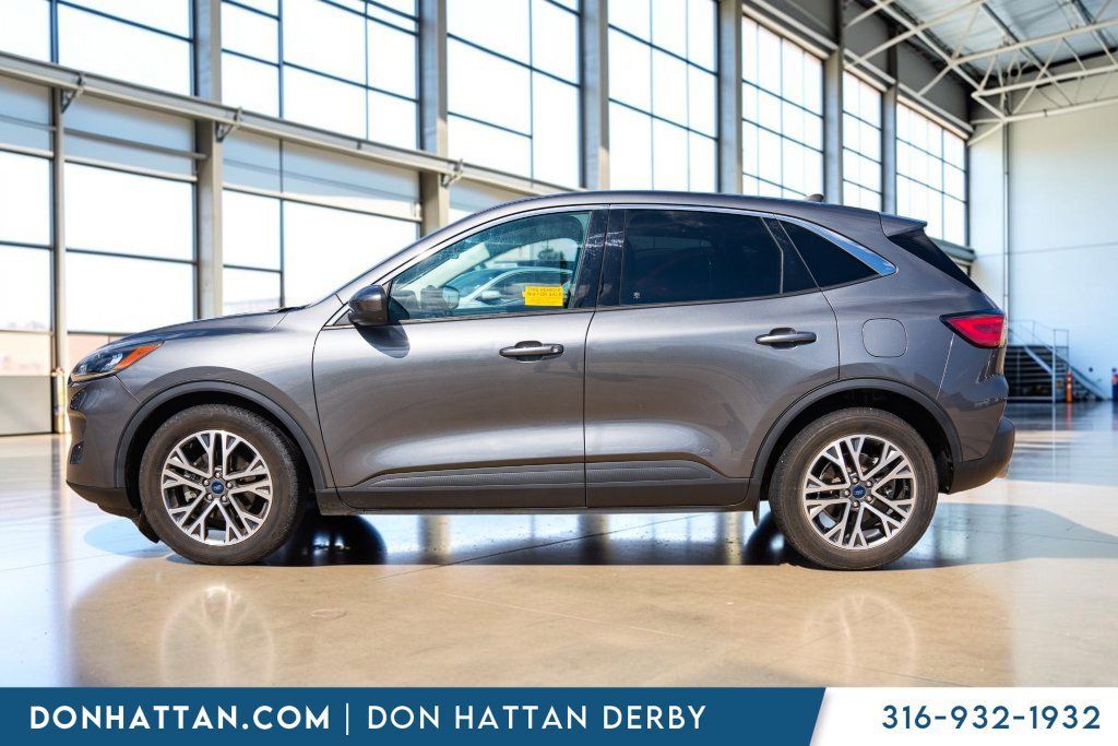 Used 2022 Ford Escape SEL FWD image 2