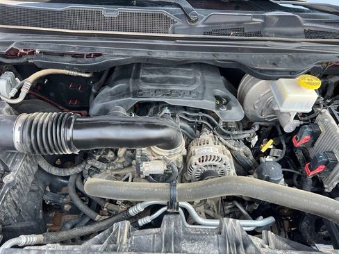 Used 2019 RAM 1500 Big Horn AWD/4WD image 44