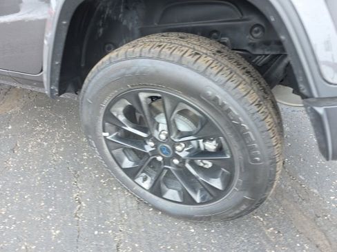 Used 2025 Jeep Wrangler Unlimited Sahara w/ Safety Group image 50