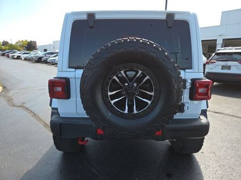 Used 2024 Jeep Wrangler Unlimited Rubicon AWD/4WD image 8
