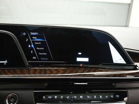 Used 2023 Cadillac Escalade ESV Premium Luxury Platinum image 17