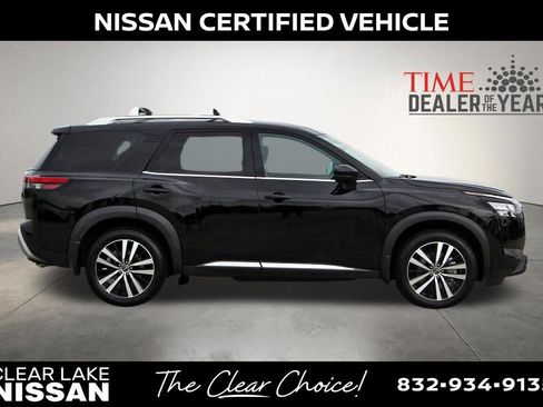Certified 2025 Nissan Pathfinder Platinum w/ Cargo Package AWD/4WD image 9