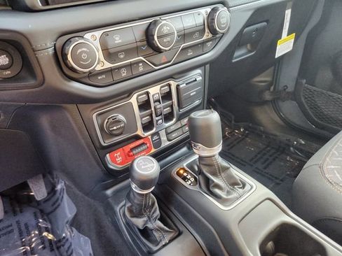 New 2026 Jeep Gladiator Mojave AWD/4WD image 16