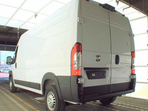 Used 2026 RAM ProMaster 2500 w/ Convenience Group FWD image 2