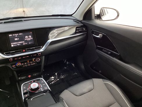 Used 2022 Kia Niro EX w/ Cold Weather Package FWD image 27