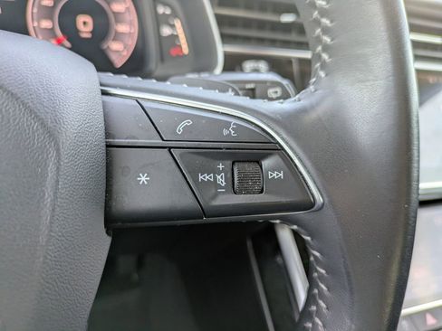 Used 2019 Audi Q8 Premium Plus w/ Premium Plus image 28