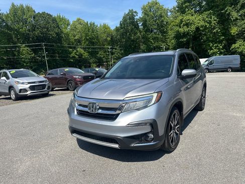 Used 2021 Honda Pilot Touring image 3