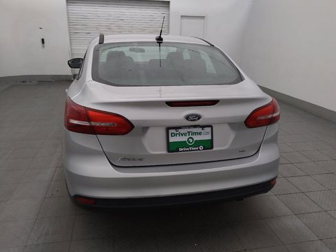 Used 2016 Ford Focus SE FWD image 6