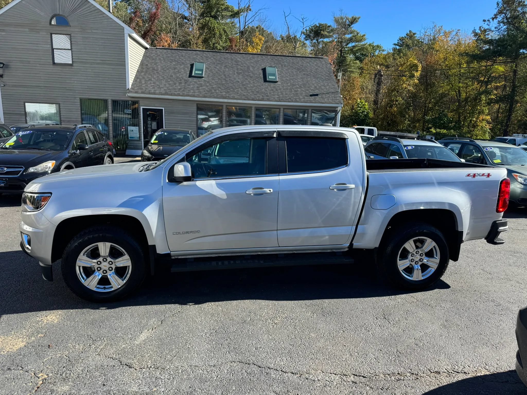 Used 2019 Chevrolet Colorado LT w/ LT Convenience Package AWD/4WD image 4