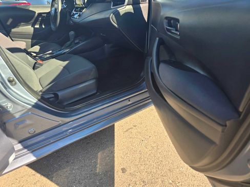 Used 2022 Toyota Corolla LE image 10