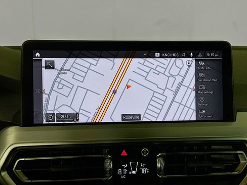 Used 2025 BMW X4 xDrive30i w/ Premium Package image 22