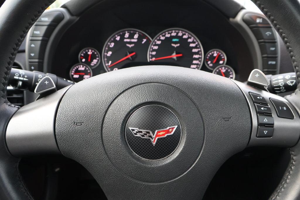 Used 2007 Chevrolet Corvette Coupe w/ Preferred Equipment Group RWD image 17