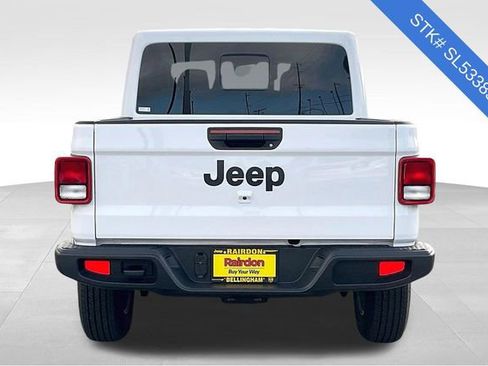 New 2025 Jeep Gladiator Sport image 4