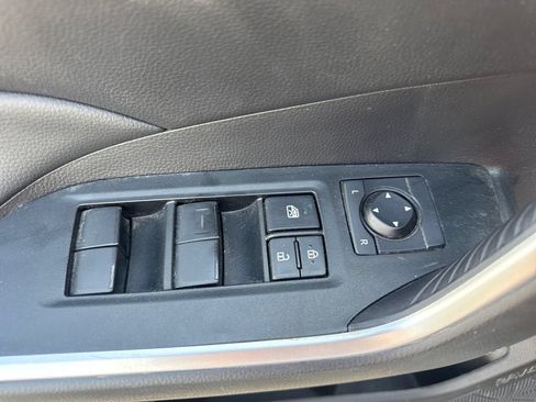 Used 2024 Toyota RAV4 LE FWD image 17