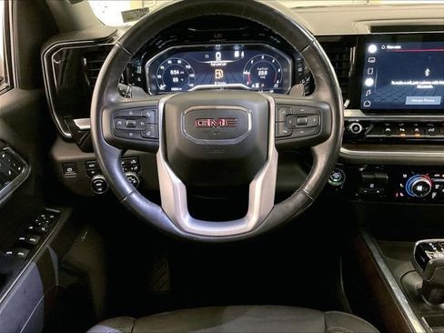Used 2022 GMC Sierra 1500 SLT w/ SLT Premium Plus Package AWD/4WD image 5