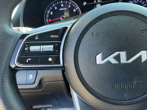 Used 2023 Kia Forte LXS FWD image 12