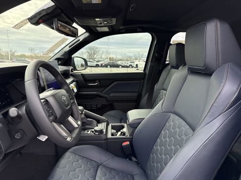 New 2026 Toyota 4Runner Platinum image 12