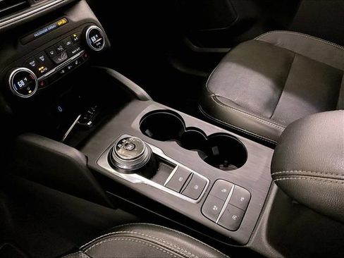 Used 2020 Ford Escape Titanium AWD/4WD image 16