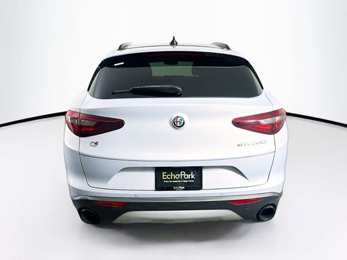 Used 2022 Alfa Romeo Stelvio Ti AWD/4WD image 7