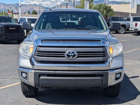 Used 2015 Toyota Tundra SR5 w/ SR5 Upgrade Package AWD/4WD image 9