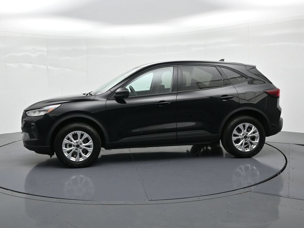 Used 2025 Ford Escape Active w/ Cold Weather Package AWD/4WD image 9