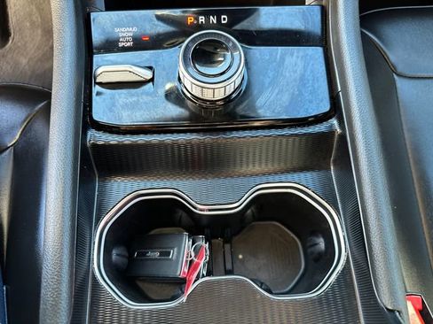 Used 2024 Jeep Grand Cherokee L Limited image 35