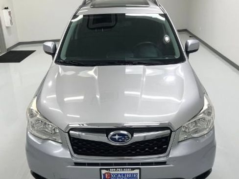 Used 2016 Subaru Forester 2.5i Premium AWD/4WD image 8