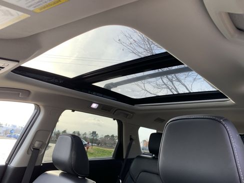 Used 2022 Nissan Pathfinder SL w/ SL Premium Package image 28