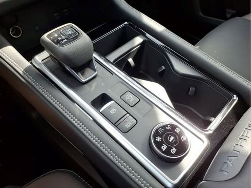 New 2026 Nissan Pathfinder Platinum AWD/4WD image 25
