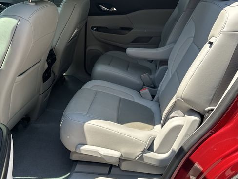 Used 2020 GMC Acadia SLT w/ Driver Alert Package II FWD image 21