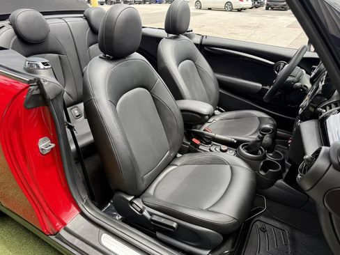 Used 2019 MINI Cooper Convertible FWD image 21