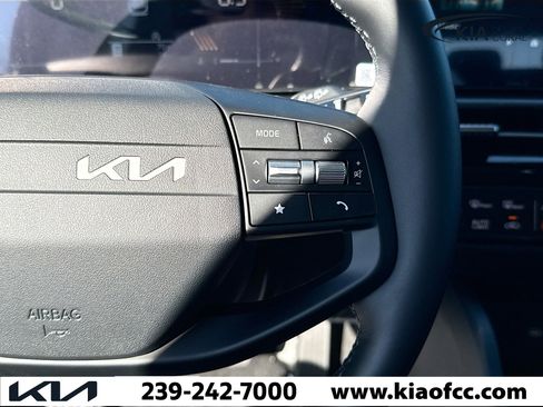 New 2026 Kia Sportage EX w/ EX Panorama Roof Package image 37