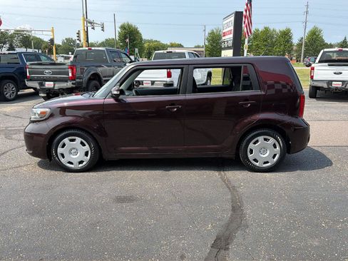 Used 2008 Scion xB FWD image 4