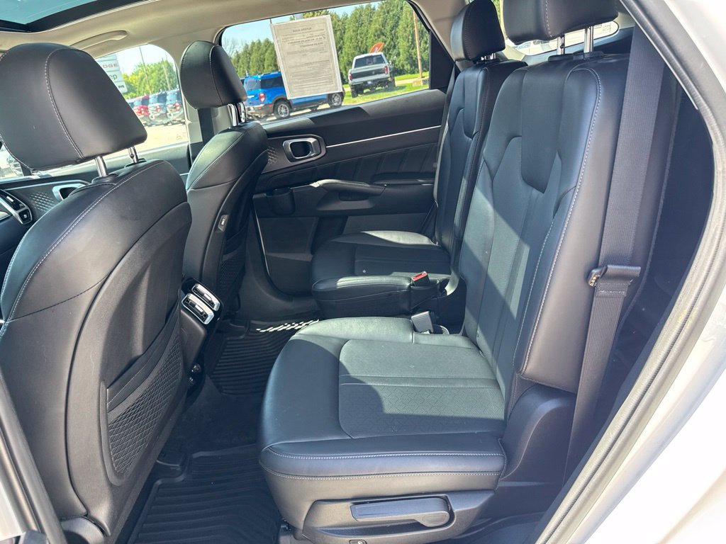 Used 2022 Kia Sorento SX AWD/4WD image 19