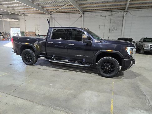 Used 2024 GMC Sierra 2500 Denali w/ Technology Package image 19