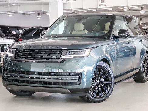 Used 2025 Land Rover Range Rover SE AWD/4WD image 1