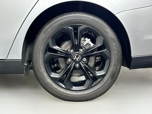 Used 2025 Honda Accord SE image 11