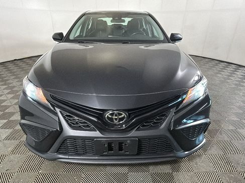 Used 2024 Toyota Camry SE FWD image 7