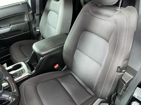 Used 2022 Chevrolet Colorado LT w/ Fleet Safety Package image 15