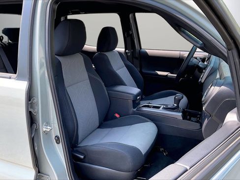 Used 2023 Toyota Tacoma TRD Sport AWD/4WD image 22