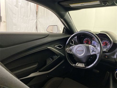 Used 2022 Chevrolet Camaro LT w/ RS Package image 15