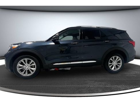 Used 2024 Ford Explorer Limited w/ Equipment Group 301A AWD/4WD image 16